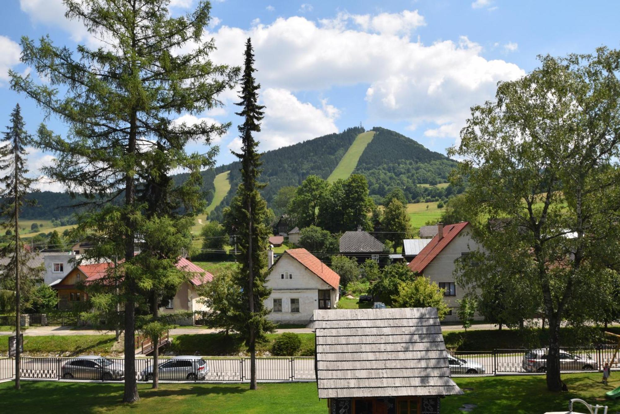 Hotel Kastiel Čičmany Extérieur photo